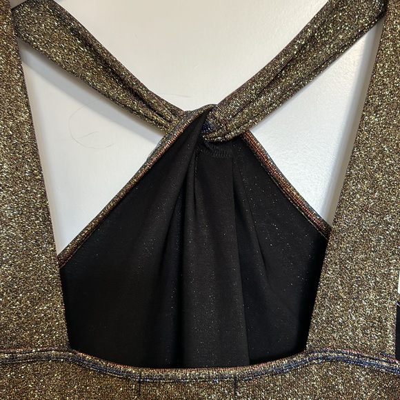 Gold halter top from Suzy Shier. Size M - Picture 5 of 7